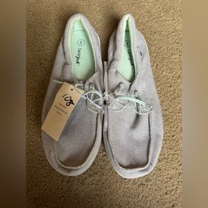 NWT boys size 6 shoes